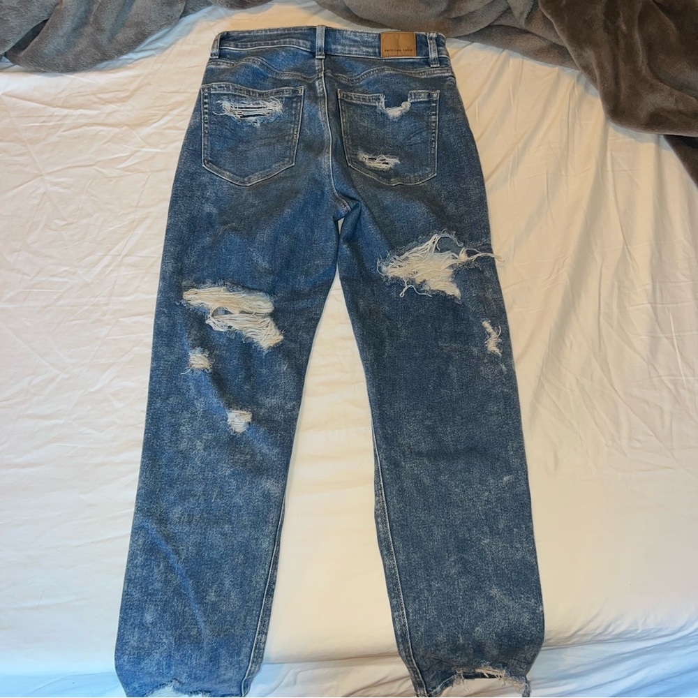 AE Mom Jean with Rips - Picture 4 of 6